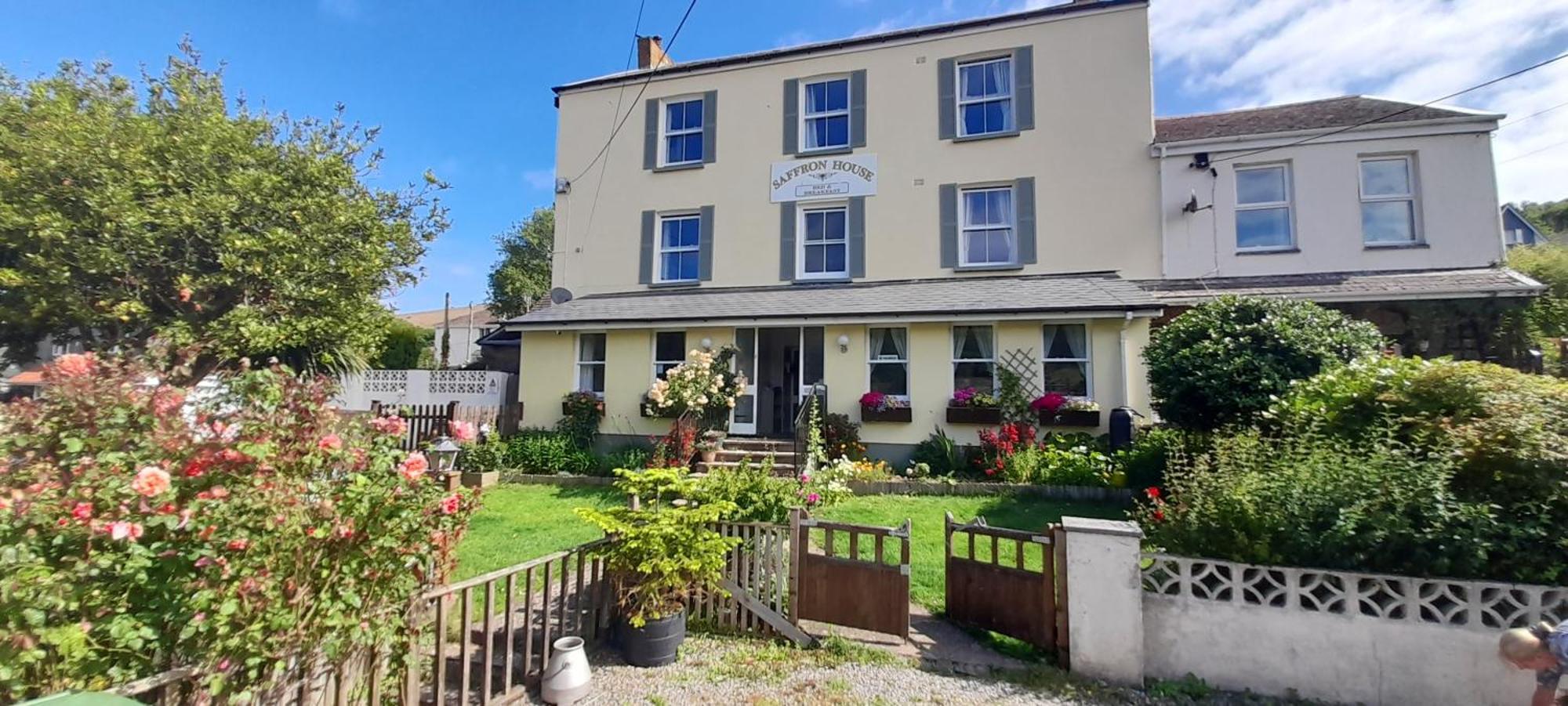 Saffron House Panzió Combe Martin Kültér fotó